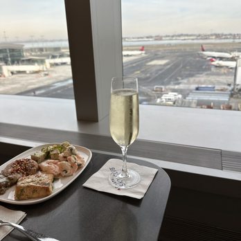 Delta Sky Club - Airport Lounges Near Me - East Elmhurst, New York Delta Sky Club - Airport Lounges Near Me - East Elmhurst, New York