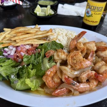 La Corona Bar & Grill - Sports Bars Near Me - Van Nuys, California