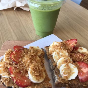 The Blended Berry - The Hulk Smoothie & Nut your average Toast - Juice Bars & Smoothies Near Me - Buzzards Bay, Massachusetts