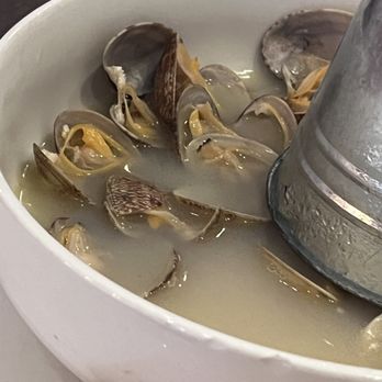 Oyhut Bay Grill - Manila clams - Salad Near Me - Ocean Shores, Washington