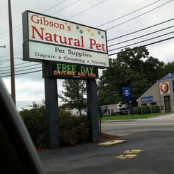 Gibson's Natural Pet - Sign