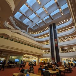 Toronto Public Library - Toronto Reference Library