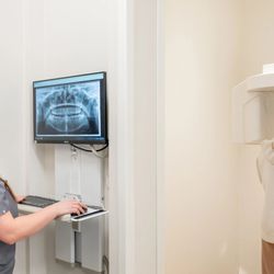 Wise Decision Wisdom Teeth Specialists