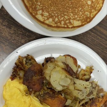 Dot's Diner - Breakfast & Brunch Near Me - Boulder, Colorado