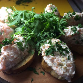 B Street Deli - Little tapas platter YUM - Delicatessen Near Me - London, XGL