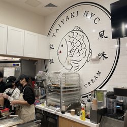 Taiyaki NYC - Boston - Inside - standing room only