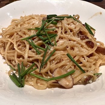 Yard House - Shiitake Garlic Noodles - Bars Near Me - Glenview, Illinois Yard House - Shiitake Garlic Noodles - Bars Near Me - Glenview, Illinois