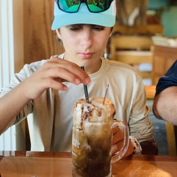 Cuz's - Root beer float - Seafood Near Me - Bay Saint Louis, Mississippi Cuz's - Root beer float - Seafood Near Me - Bay Saint Louis, Mississippi