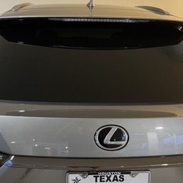 5% Ceramic Tint on rear windshield. Privacy level helps keeps away prying eyes. No air bubbles or hazing from tint.