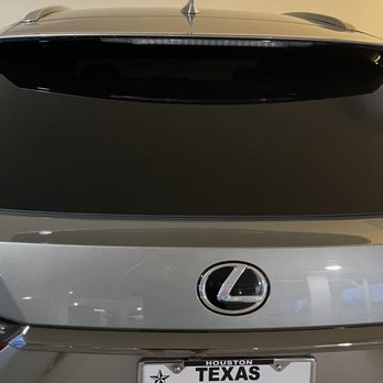 Onyx Tint Lounge - 5% Ceramic Tint on rear windshield. Privacy level helps keeps away prying eyes. No air bubbles or hazing from tint. - Car Window Tinting Near Me - Houston, Texas