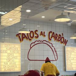 Tacos al Carbón - The place