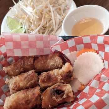 The Pho Restaurant - Fried spring rolls - Vietnamese Near Me - Markham, Ontario