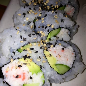 Sushi Sumo - Kit's Cali roll - Sushi Bars Near Me - Gardena, California