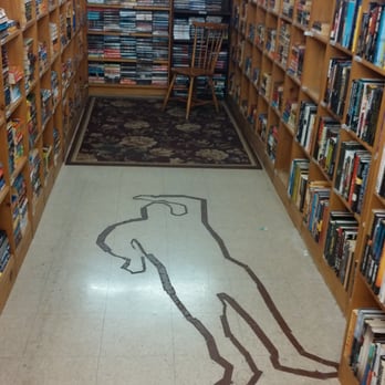 Book Lover's Warehouse - Looking into the mystery section of Book Lover's Warehouse - Used Bookstore Near Me - Johnson City, Tennessee