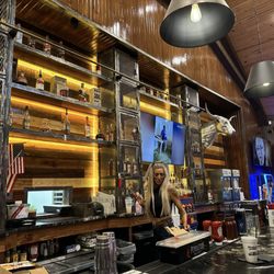 Silver Star Smokehouse - Bar