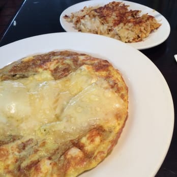 Bea Bea's - Artichoke, turkey breast, and Swiss cheese "frittata" with hash browns. - Coffee & Tea Near Me - Burbank, California