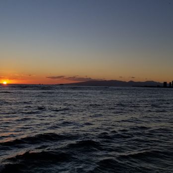 Waikiki Natatorium War Memorial - 9.11.20 sunset - Landmarks & Historical Buildings Near Me - Honolulu, Hawaii