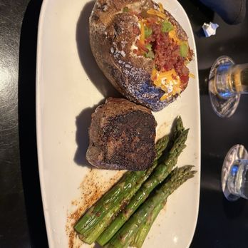 LongHorn Steakhouse - 6oz Renegade Sirloin with asparagus and Loaded Baked Potato - Steakhouses Near Me - Midvale, Utah LongHorn Steakhouse - 6oz Renegade Sirloin with asparagus and Loaded Baked Potato - Steakhouses Near Me - Midvale, Utah