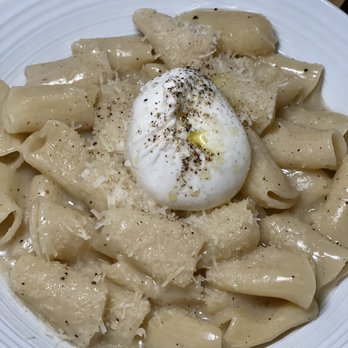 Pasta Louise - Cacio e pepe Instagram: nycgirlseat - Italian Near Me - Brooklyn, New York Pasta Louise - Cacio e pepe Instagram: nycgirlseat - Italian Near Me - Brooklyn, New York
