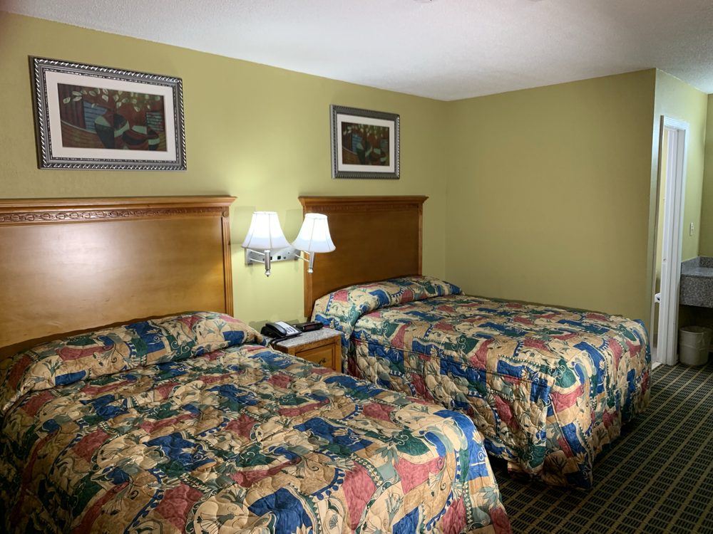 EXECUTIVE INN Updated September 2024 546 McNeely Rd, Piedmont