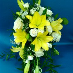 Mary Jane's Flowers - Bridal bouquet with yellow lillies