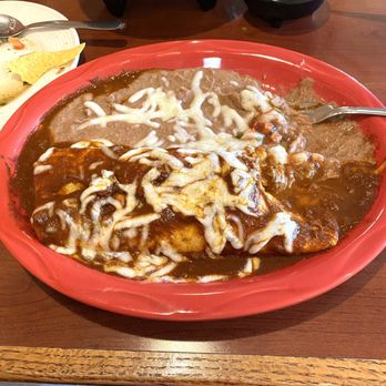 Ixtapa Restaurant - Chile Colorado burrito w refried beans - Mexican Near Me - Snohomish, Washington Ixtapa Restaurant - Chile Colorado burrito w refried beans - Mexican Near Me - Snohomish, Washington