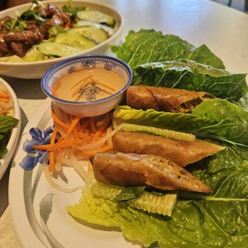 An Di Dzo - Egg rolls - Vietnamese Near Me - Honolulu, Hawaii