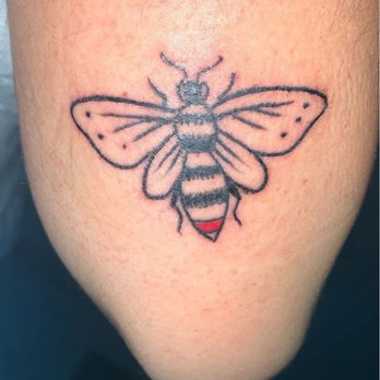 Southside Tattoo - a cute lil bee Jeffery drew up for me - Tattoo Near Me - Austin, Texas Southside Tattoo - a cute lil bee Jeffery drew up for me - Tattoo Near Me - Austin, Texas