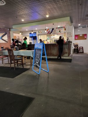 Gus’s World Famous Fried Chicken by null