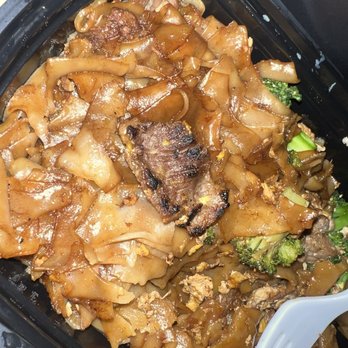 Thai Spoon Restaurant - Pad se ew - Thai Near Me - Highland, California