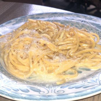 etta - Bucktown - Butter noodles for kids were terrible - Pizza Near Me - Chicago, Illinois