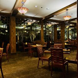 Chinook Steak, Pasta & Spirits - The seating area