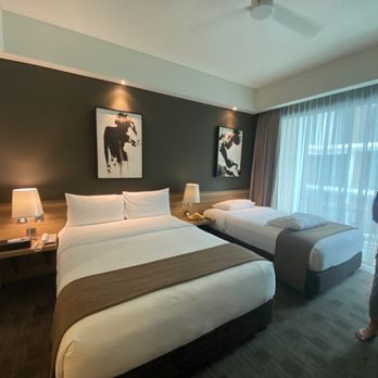 Escala Tagaytay - Deluxe premier room with lake view - Hotels Near Me - Tagaytay City, CAV