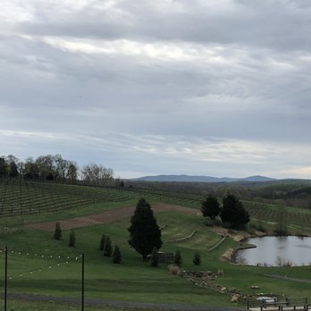 Stone Tower Winery - Vineyards and mountains - Wineries Near Me - Leesburg, Virginia Stone Tower Winery - Vineyards and mountains - Wineries Near Me - Leesburg, Virginia