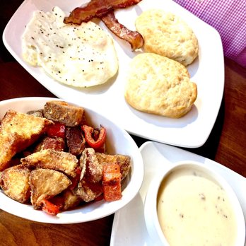 Pub W - Biscuits and gravy with eggs, bacon and potato - Pubs Near Me - Tulsa, Oklahoma Pub W - Biscuits and gravy with eggs, bacon and potato - Pubs Near Me - Tulsa, Oklahoma