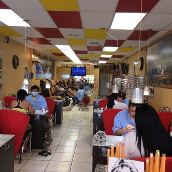 Magic Nails - Inside the salon - Nail Salons Near Me - Cutler Bay, Florida