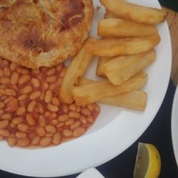 Union Jack Tavern - Steak and Kidney pie