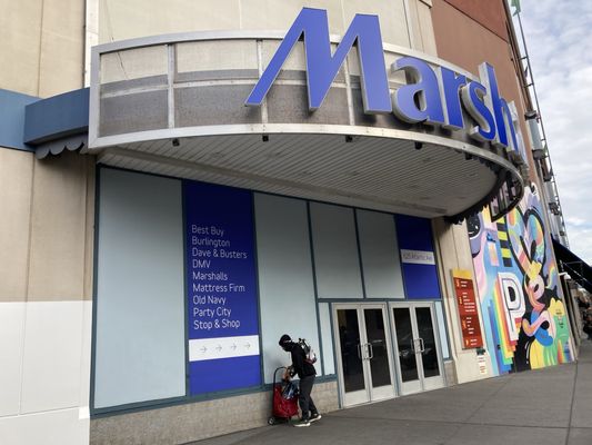 Atlantic Terminal Mall by null