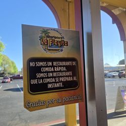 Mariscos La Playita