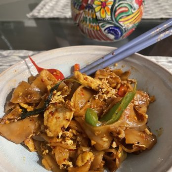 Pear's Thai Cuisine - Drunken Noodle with Chicken. Spice level 7. So good! (Picture is about 1/3 - if that - of what we received. Portion sizes are large) - Thai Near Me - San Diego, California Pear's Thai Cuisine - Drunken Noodle with Chicken. Spice level 7. So good! (Picture is about 1/3 - if that - of what we received. Portion sizes are large) - Thai Near Me - San Diego, California