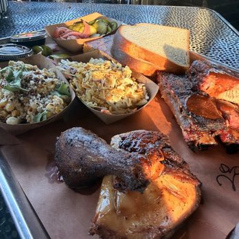 Lil Pig Lil Pig - Barbeque Near Me - Vancouver, Washington