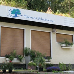 Friedhofsgärtnerei Schwittmann - Schwittmann an der Kreuzritterstraße. (Beim Foto war Ruhetag.)