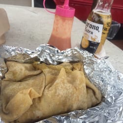 Red Roti Bus - Huge roti