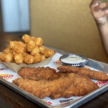 Famous Hamburger - Dearborn - Chicken Tenders - Burgers Near Me - Dearborn, Michigan Famous Hamburger - Dearborn - Chicken Tenders - Burgers Near Me - Dearborn, Michigan
