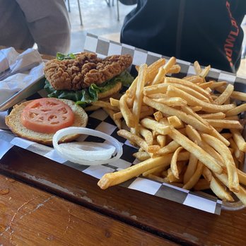 My Sister's Place - Spicy chicken sandwich - American Near Me - Grand Marais, Minnesota My Sister's Place - Spicy chicken sandwich - American Near Me - Grand Marais, Minnesota