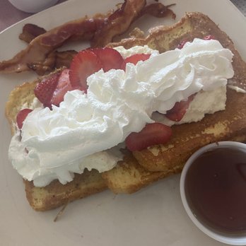 Olympia Diner - Diners Near Me - Newington, Connecticut
