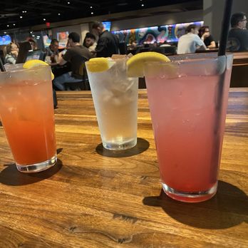 Yard House - Strawbery Lemonade, Dragonfruit Lemonade - Bars Near Me - East Rutherford, New Jersey Yard House - Strawbery Lemonade, Dragonfruit Lemonade - Bars Near Me - East Rutherford, New Jersey