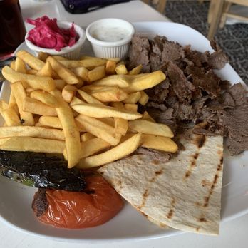 Alacati Mediterranean Restaurant - Gyro platter - Mediterranean Near Me - Plantation, Florida