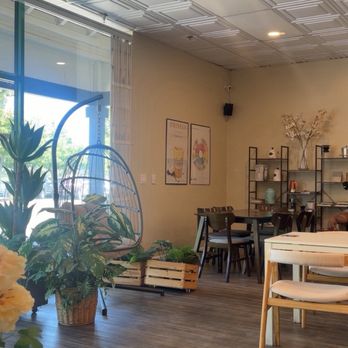 Vinhouse Tea & Coffee - Gerber - Spacious front entrance - Coffee & Tea Near Me - Sacramento, California Vinhouse Tea & Coffee - Gerber - Spacious front entrance - Coffee & Tea Near Me - Sacramento, California