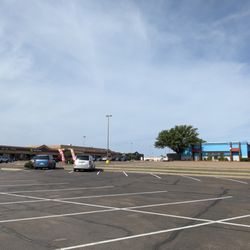 Waco Commons - Waco Commons shopping center